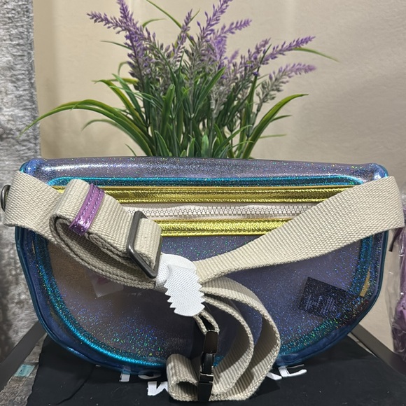 Kurt Geiger Vinyl Southbank Belt Bag - Picture 11 of 13